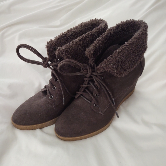 Dana Buchman wedge booties - Picture 3 of 4